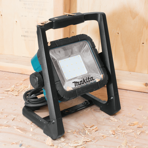 Makita DML805 18 V LXT Lithium‑Ion Cordless/Corded 20 L.E.D. Work Light, Light Only