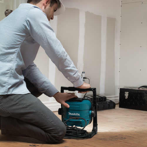 Makita DML805 18 V LXT Lithium‑Ion Cordless/Corded 20 L.E.D. Work Light, Light Only