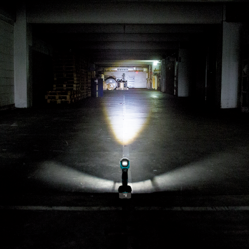 Makita DML808 18 V LXT Lithium‑Ion Cordless Adjustable Beam L.E.D. Flashlight, Flashlight Only