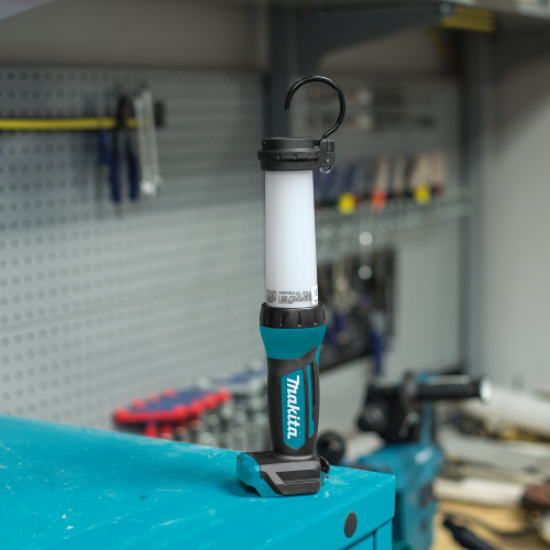 Makita ML104 12 V max CXT Lithium‑Ion Cordless L.E.D. Lantern/Flashlight, Flashlight Only