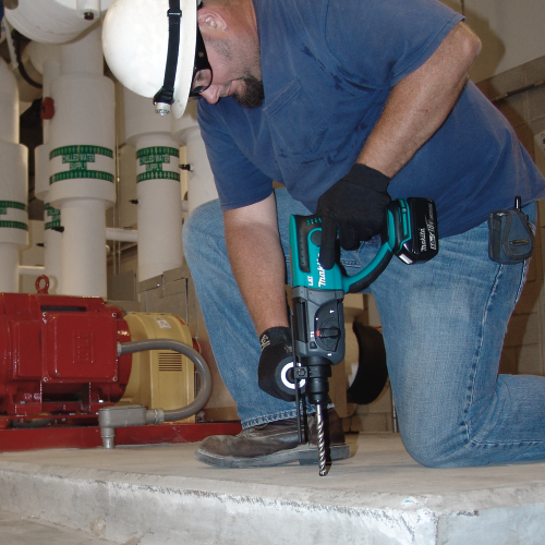 Makita XRH03T 18 V LXT Lithium‑Ion Cordless 7/8 in. SDS‑PLUS Rotary Hammer Kit (5.0Ah)