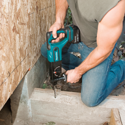 Makita XRH03T 18 V LXT Lithium‑Ion Cordless 7/8 in. SDS‑PLUS Rotary Hammer Kit (5.0Ah)