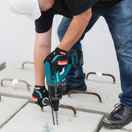 Makita XRH03T 18 V LXT Lithium‑Ion Cordless 7/8 in. SDS‑PLUS Rotary Hammer Kit (5.0Ah)