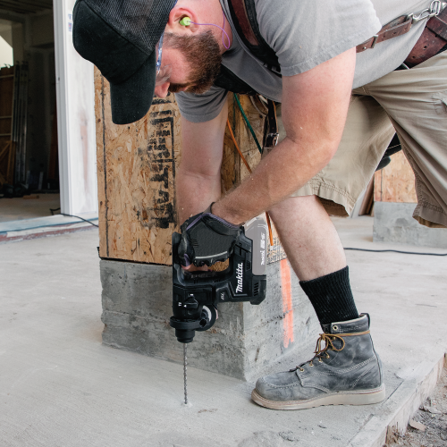 Makita XRH06ZB 18 V LXT Lithium‑Ion Sub‑Compact Brushless Cordless 11/16 in. SDS‑PLUS Rotary Hammer, Tool Only