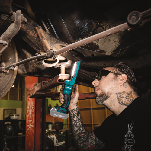 Makita DML801 18 V LXT Lithium‑Ion Cordless 12 L.E.D. Flashlight, Flashlight Only