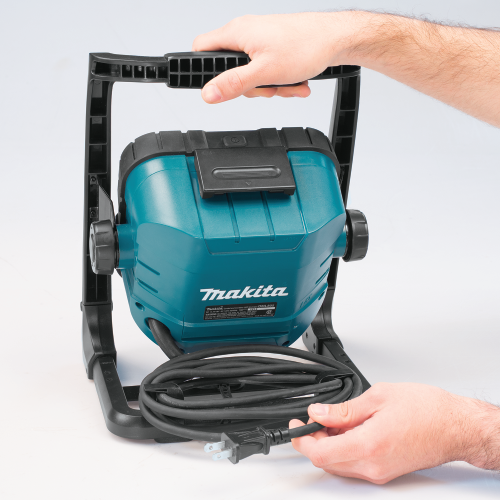 Makita DML805 18 V LXT Lithium‑Ion Cordless/Corded 20 L.E.D. Work Light, Light Only