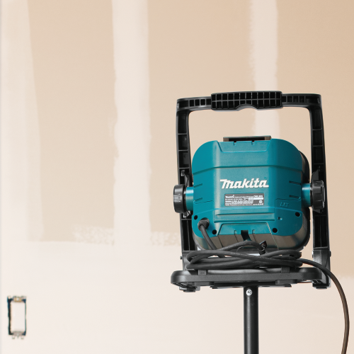 Makita DML805 18 V LXT Lithium‑Ion Cordless/Corded 20 L.E.D. Work Light, Light Only