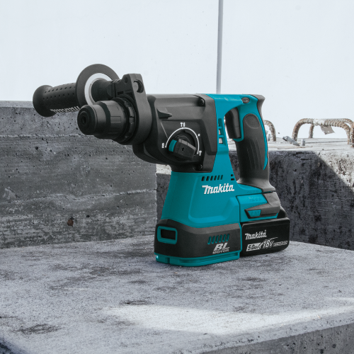 Makita XRH01T 18 V LXT Lithium‑Ion Brushless Cordless 1 in. 
SDS‑PLUS Rotary Hammer Kit (5.0Ah)
