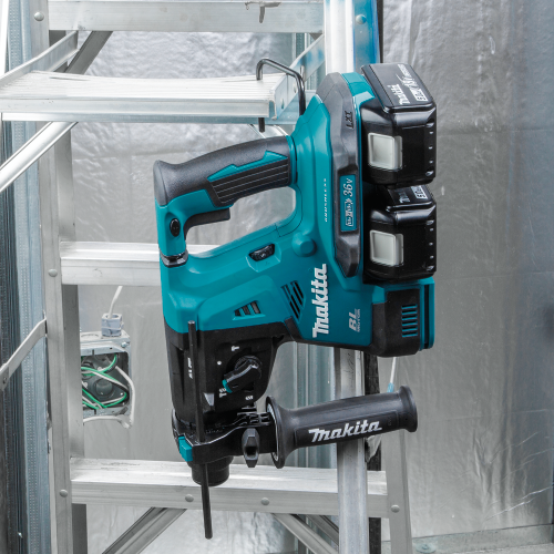 Makita XRH08PT 36 V (18 V X2) LXT Brushless 1‑1/8 in. SDS‑PLUS AVT Rotary Hammer Kit (5.0Ah)
